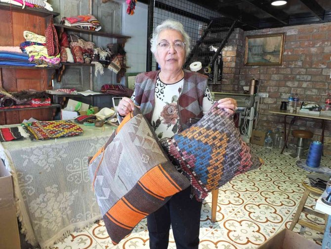 Çöpe Atılan Halı Ve Kilimleri Ekonomiye Kazandırıyor