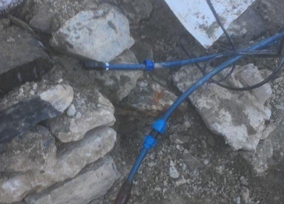 Hakkari İtfaiyesi İçme Suyu Hatlarındaki Buz Kütlelerini Temizledi