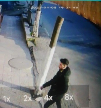 Kartal’da 2 Genç Kızı Öldüren Katil Zanlısı Kamerada