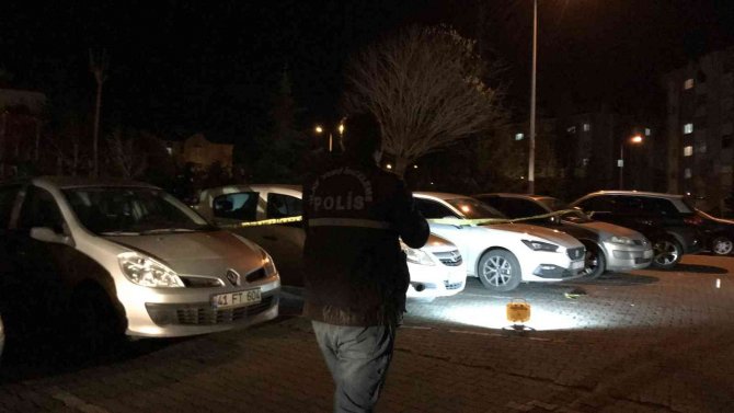 Arabasına Binerken 7 Kurşunla Öldürüldü