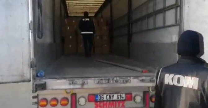 Dorsedeki Kutulardan 5 Milyonluk Kaçak Sigara Çıktı