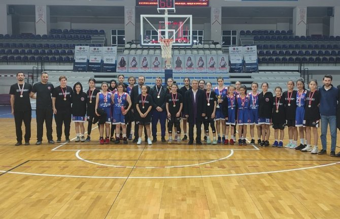 Basketbol U14 Mahalli Lig’de Şampiyonlar Belli Oldu