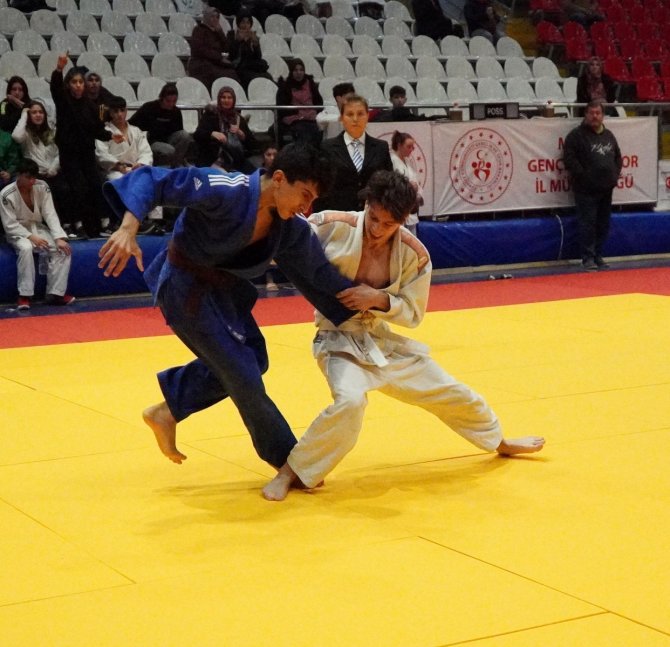 Manisa’da Ümitler Judo İ̇l Birinciliği Müsabakaları Düzenlendi