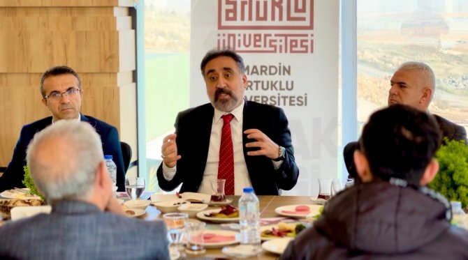 Rektör Özcoşar Gazetecilerle Bir Araya Geldi
