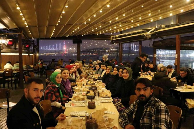 Nevü İ̇lahiyat Öğrencileri 3. Uluslararası İ̇lahiyat Gençlik Buluşması’na Katıldı