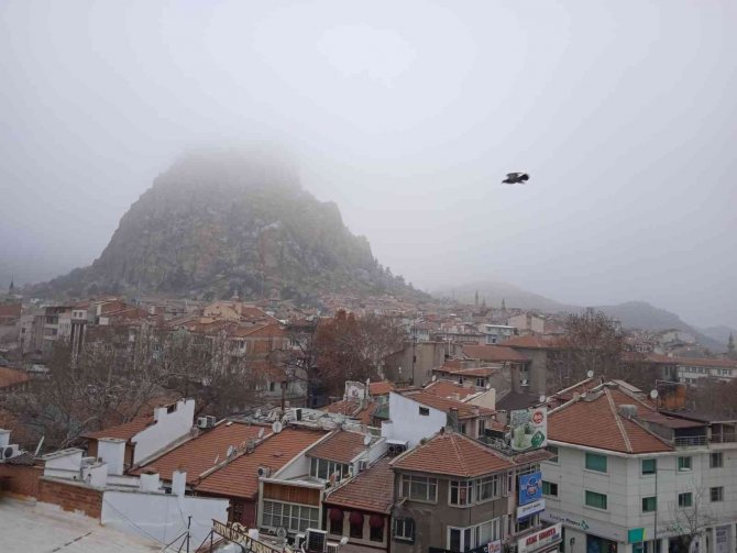 Afyonkarahisar’da Olumsuz Hava Şartları Sürüyor