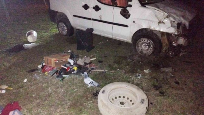 Takla Atan Araçtaki Güvercin Araç Başından Ayrılmadı