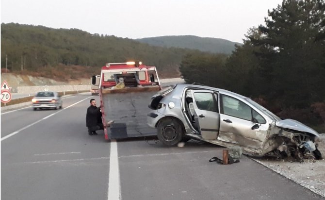 Tavşanlı’da Trafik Kazası: 2 Yaralı