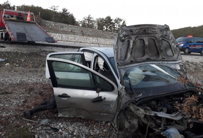 Tavşanlı’da Trafik Kazası: 2 Yaralı