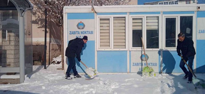 Özalp’ta Kar Yağışı