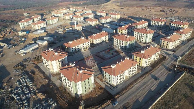 Manisa Şehzadeler’de Hak Sahipleri 2-3 Ay İçerisinde Dairelerine Taşınabilecek