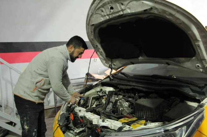 Siirt’te Oto Sanayi Sitesinde Yoğunluk Esnafı Sevindirdi