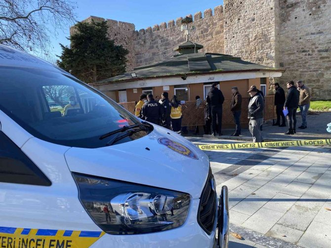 Umumi Tuvalette Kalp Krizi Geçiren Yaşlı Adam Hayatını Kaybetti