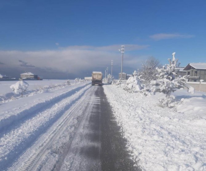 Tuşba Belediyesi’nin Karla Mücadele Çalışması