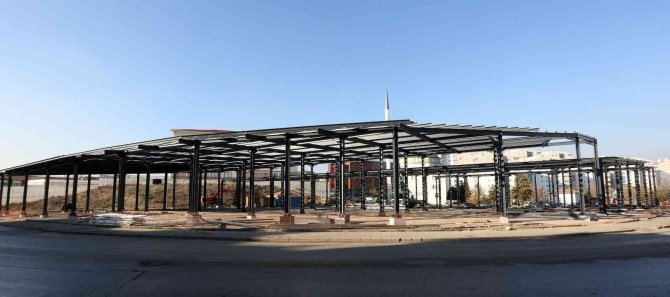 Yenimahalle Belediyesi Beş Pazar Yerine Güneş Enerji Paneli Kuruyor