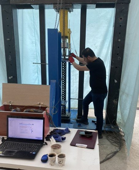 Ai̇çü’lü Akademisyenin Buluşları Patent Ve Tasarım Aldı