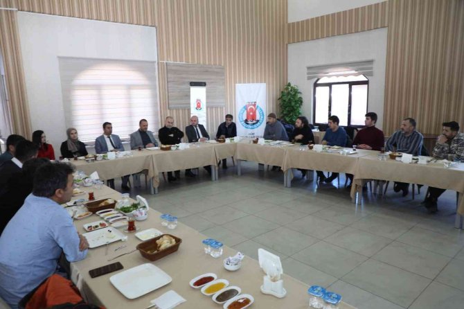 Gazeteciler Kahvaltıda Buluştu