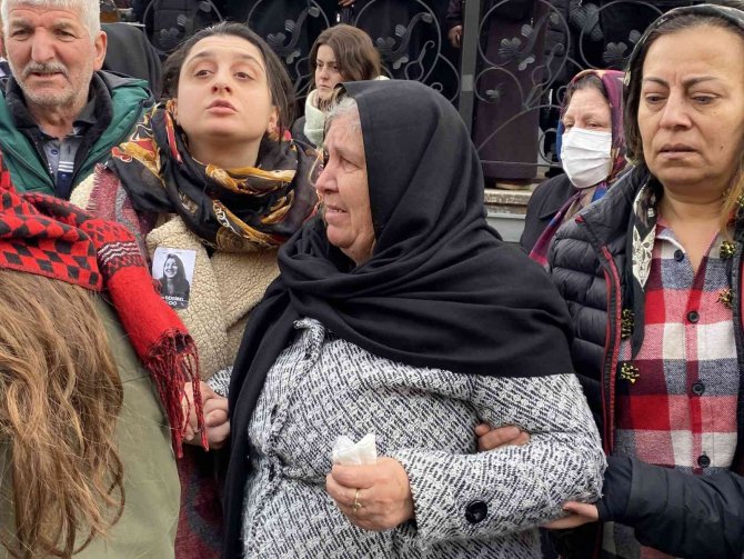 Kartal’da Evde Ölü Bulunan Cansu Demirel, Tabutuna Örtülen Duvakla Son Yolculuğuna Uğurlandı