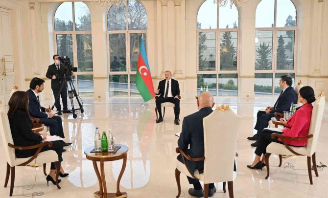 Azerbaycan Cumhurbaşkanı Aliyev: “Ermeni Tarafı Müzakere Sürecini Aksatıyor”