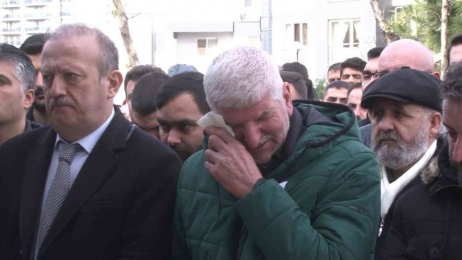 Kartal’da Evde Ölü Bulunan Cansu Demirel, Tabutuna Örtülen Duvakla Son Yolculuğuna Uğurlandı