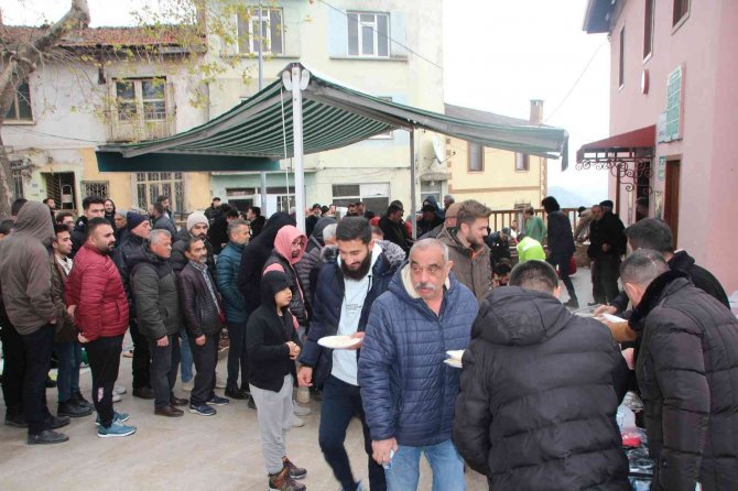 Bilecik’te Eski Ülkü Ocakları Genel Başkanı Sinan Ateş İçin Mevlit Düzenlendi