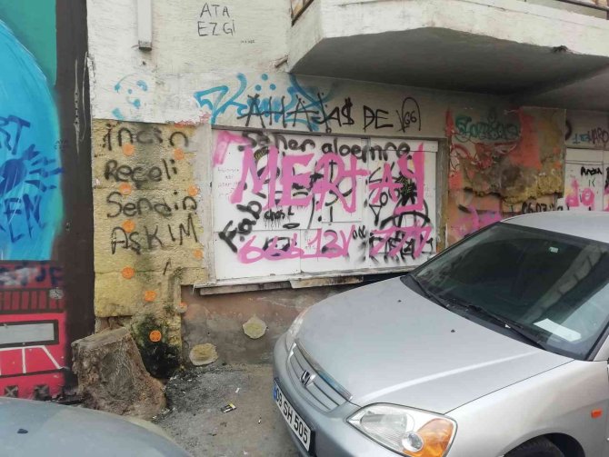 Sokaktaki Çirkin Görüntü