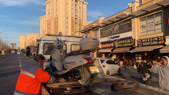 Çorlu’da Motosiklet Devrildi: 2 Yaralı