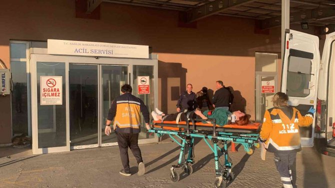 Çorlu’da Motosiklet Devrildi: 2 Yaralı