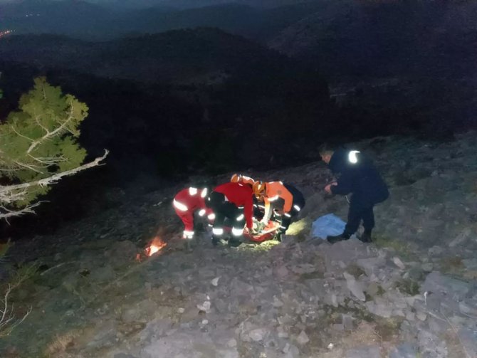 Eski Başkanın Akrabası Babadağ Eteklerindeki Uçurumda Yaralı Olarak Bulundu