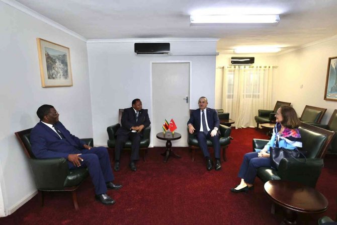 Dışişleri Bakanı Çavuşoğlu, Zimbabve’de