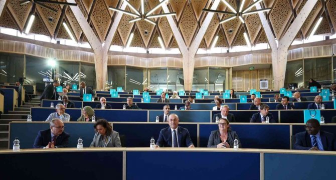 Bakan Çavuşoğlu: "Biz, Dünya Beşten Büyük Derken Herkes İçin Eşitlik Çağrısında Bulunuyoruz"