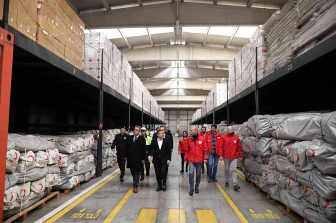 Atay’dan Kızılay Lojistik Merkezine İnceleme