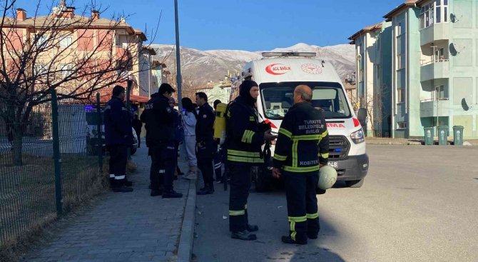Erzincan’daki Ev Yangınında 1 Kişi Dumandan Etkilendi