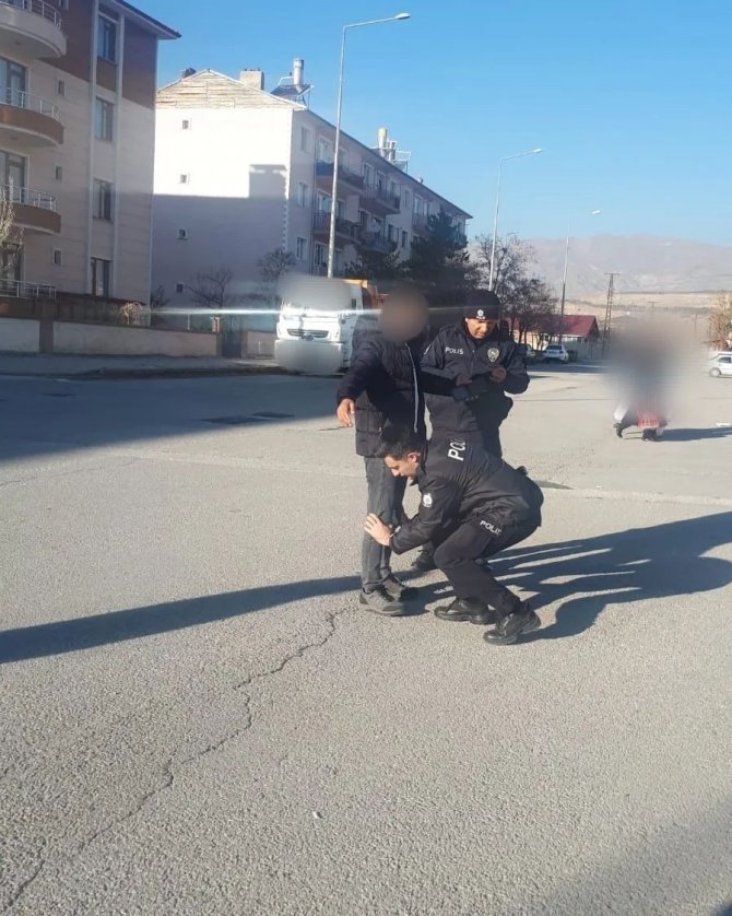 Okul Önlerinde Polis Denetimi