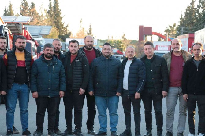 Evden Eve Taşımacılık Yapanlar, Merdiven Altı Taşımacılara Tepki Gösterdi