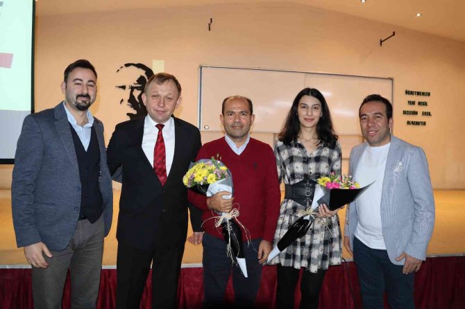 Karacasulu Öğrenciler İçin Dersler Dijitale Taşındı