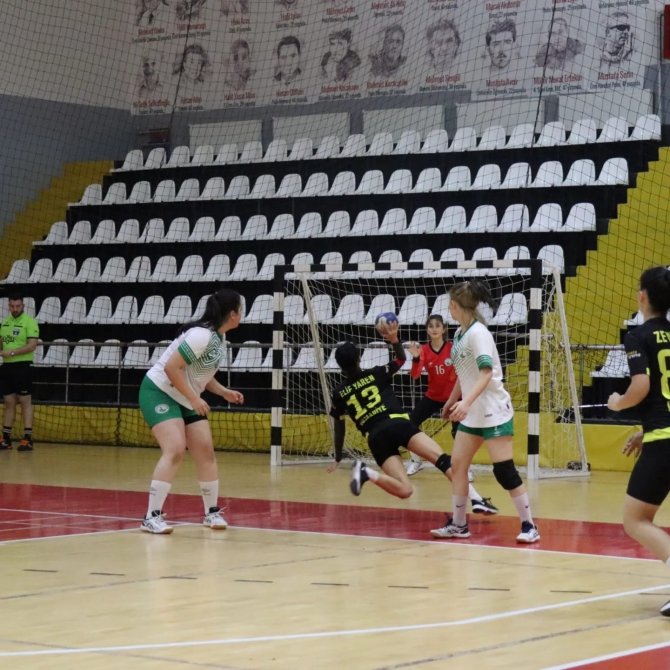 Yıldız Kızlar Hentbol Yarı Final Hentbol Müsabakaları Elazığ’da Başladı