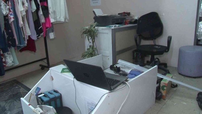 Bayrampaşa’da Platonik Olduğu Kadının Arkadaşına Havai Fişekle Saldırdı