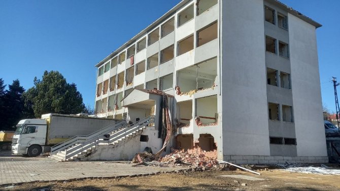 40 Yıldır Hizmet Veren Hükümet Konağı Böyle Yıkıldı
