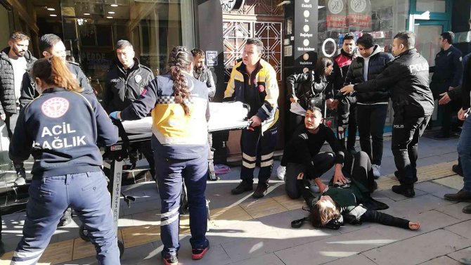 Karaman’da Bıçaklı Saldırıya Uğrayan Anne Ve Oğlu Ağır Yaralandı