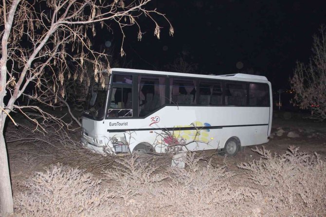 Karaman’da Freni Patlayan İşçi Midibüsü Şarampole Sürüklendi: 7 Yaralı