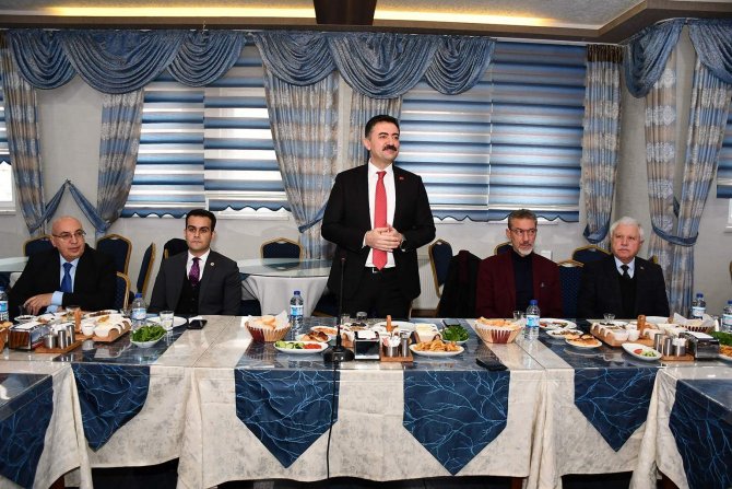 Vali Tekbıyıkoğlu: "Demokraside Basının Yeri Çok Önemli"