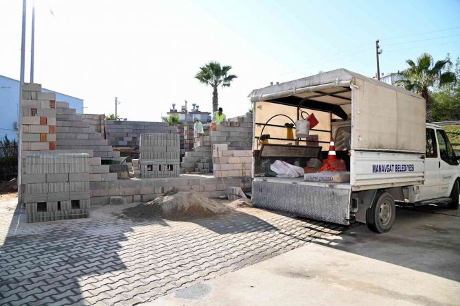 Manavgat Belediyesi Sarılar Pazarını Yeniliyor