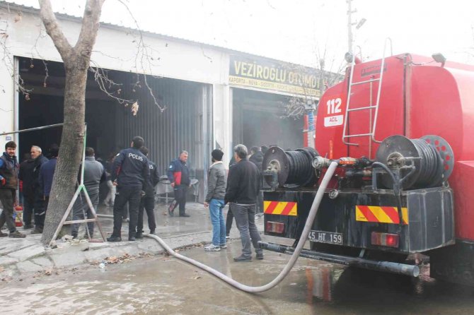 Oto Boya Atölyesinde Yangın Korkuttu
