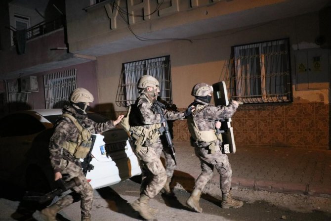 Mersin’de 5 Bin 878 Operasyonda, 1 Ton 25 Kilogram Uyuşturucu Ele Geçirildi