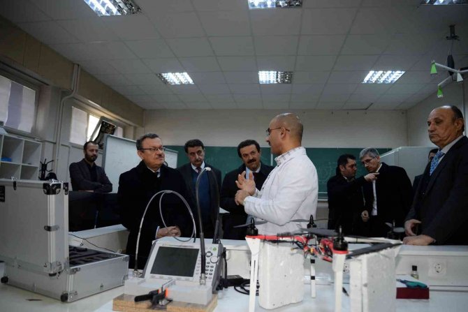 Uludağ Üniversitesi’nde Modern Laboratuvarlarda Güçlü Bilimsel Çalışmalara İmza Atılıyor