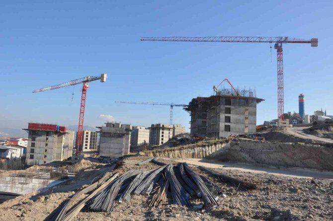 70 Gün Önce Başlamıştı, Toki̇ Daireleri Hızla Yükseliyor