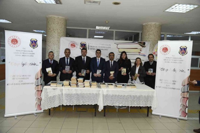 Nazilli’de ‘Kitap İ̇yileştirir’ Kampanyası