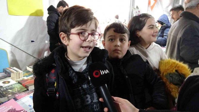 Kitap Fuarı Çocuklar İle Cıvıl Cıvıl Oldu
