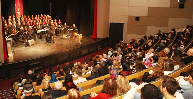 Nilüfer Yeni Yıla Türkülerle Merhaba Dedi